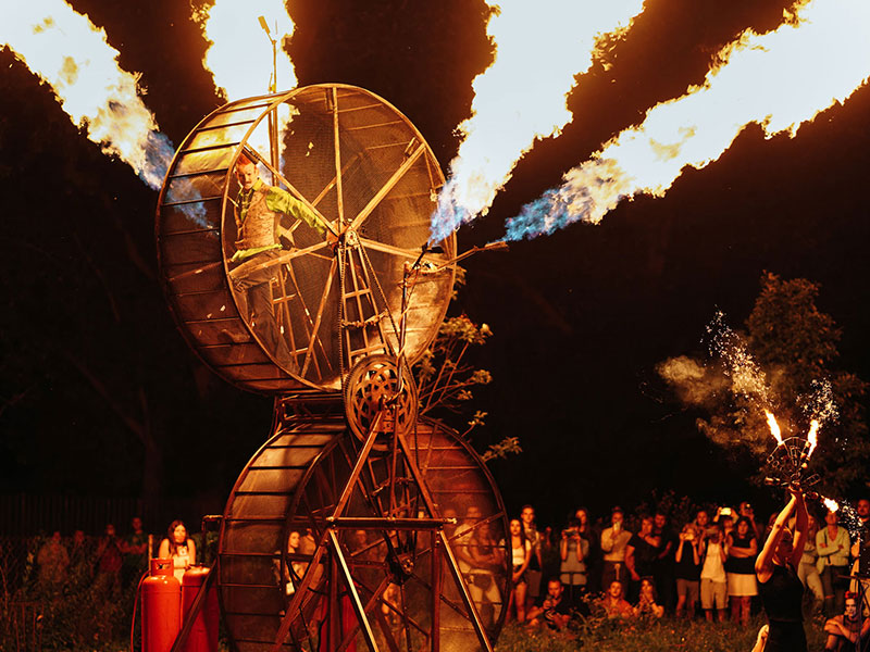 Mansterville Feuer Showact